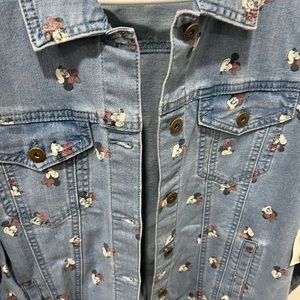 Minnie Mouse Disney Park denim jacket. Size large